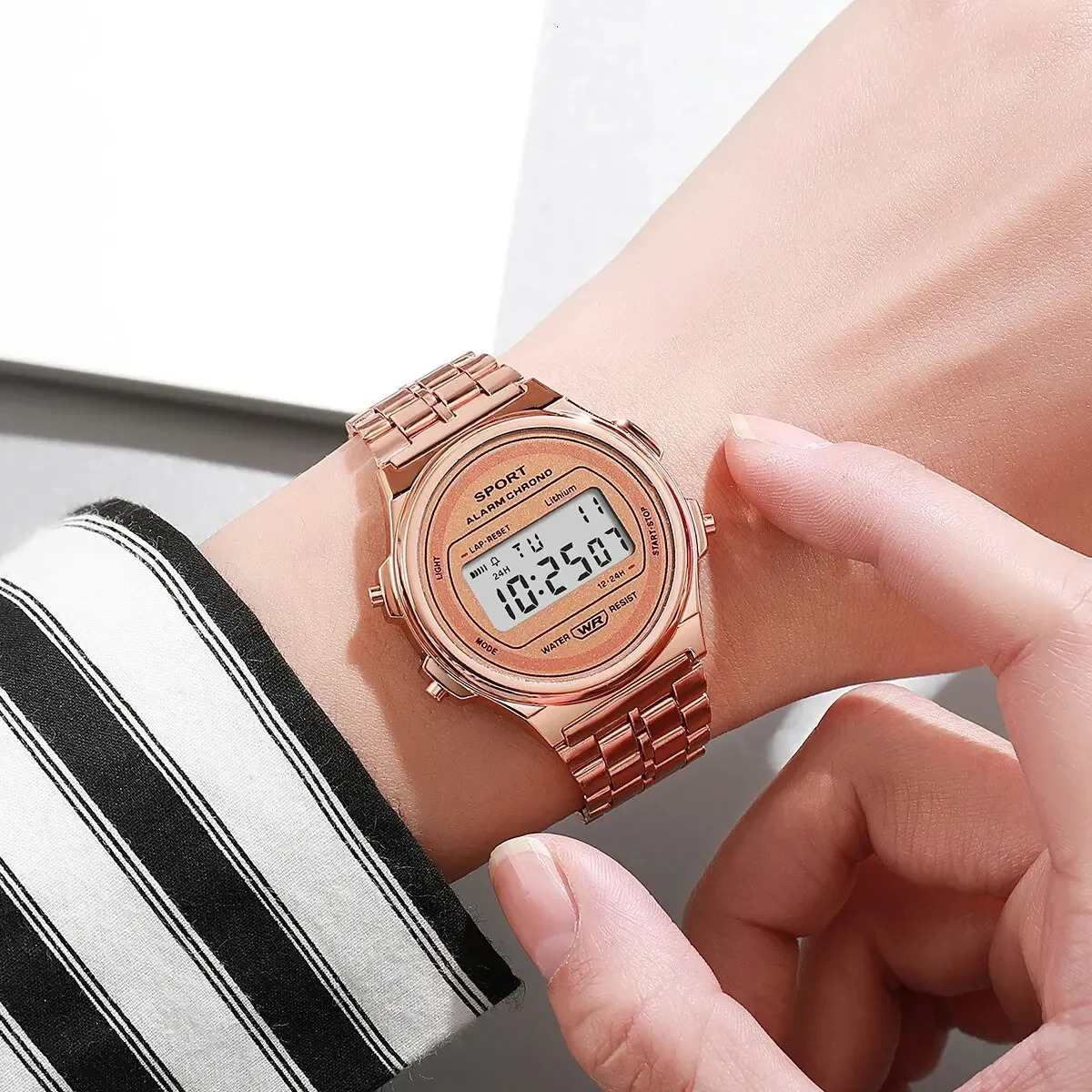 Fashion Women Casual LED Electronic WatchDigital Stainless Steel Sports Military Round Watches Men Electronic Wrist Watch Clock 251021