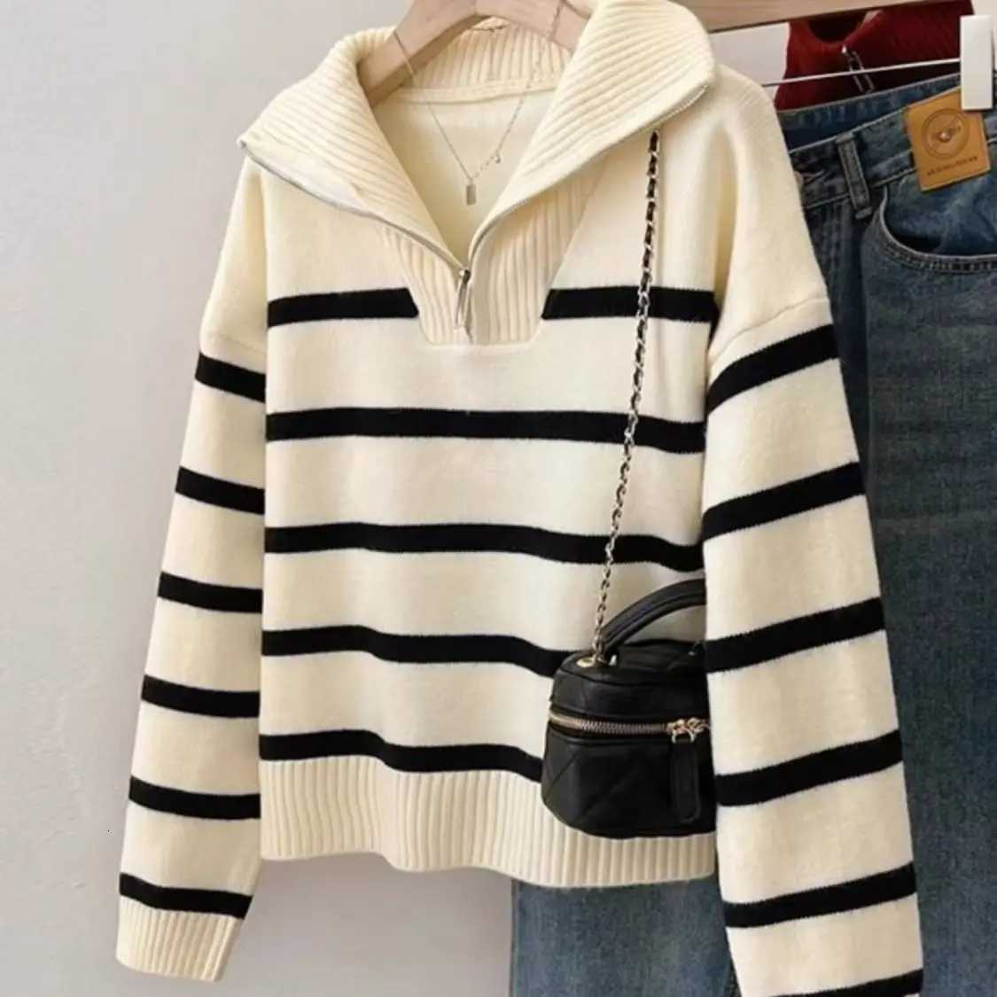 2025 New Hong Kong Style Retro Knitted Ribbed Jacket for Women Autumn and Winter New Loose Zipper Sweater HalfZipT251025