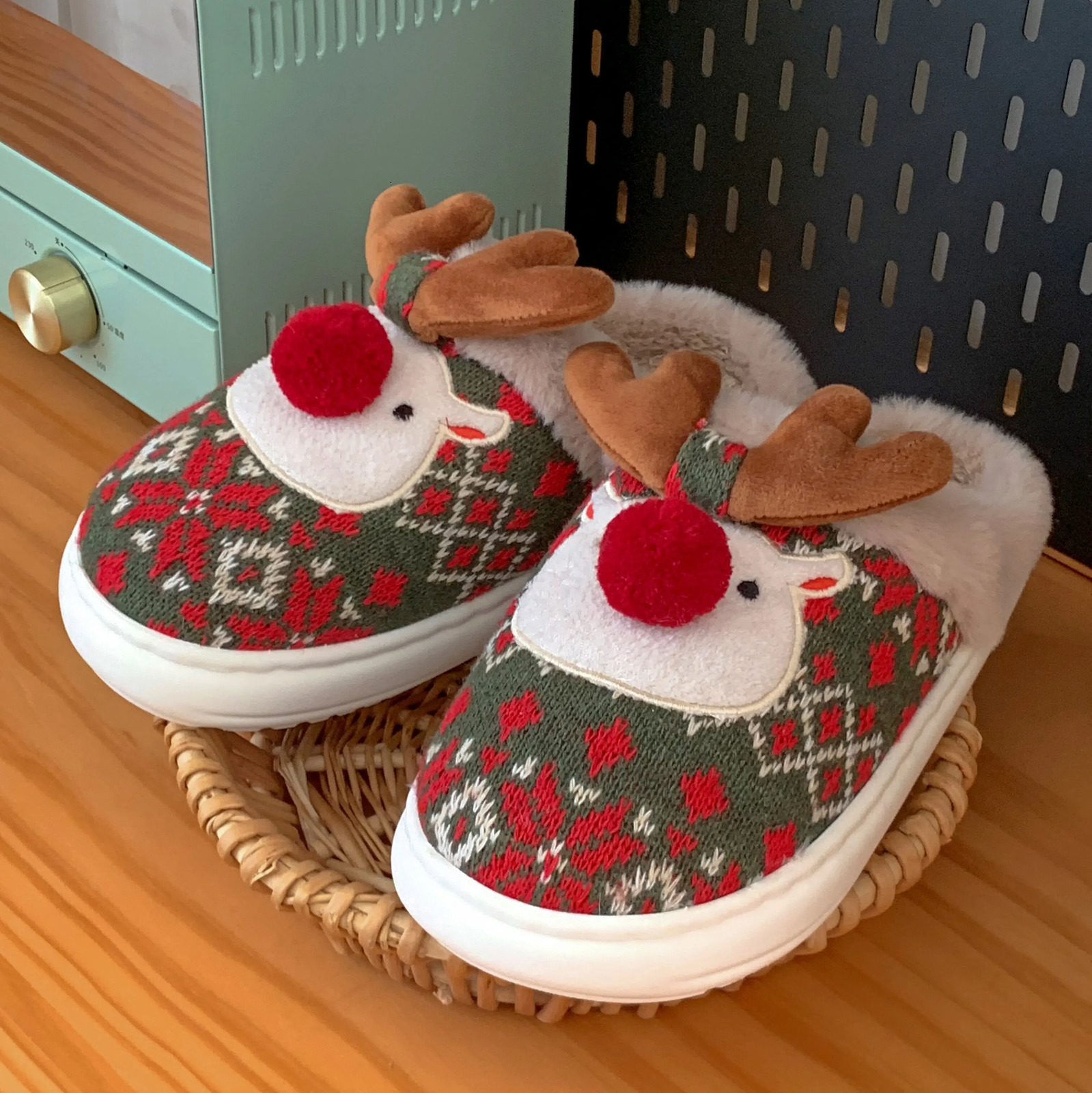Winter Lovely Womens Slippers Home Cute Cartoon Cotton Slippers Christmas Deer NonSlip House Shoes251020