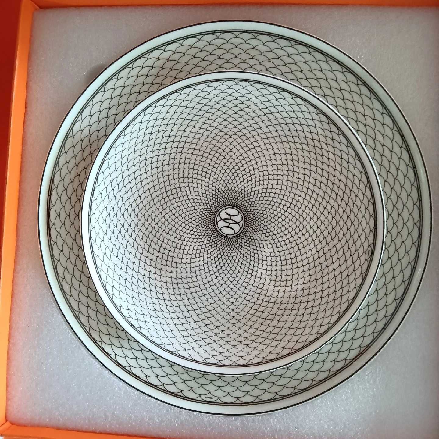 Elegant Bone China Mosaic Platter & Saucer Sets - Perfect for Formal Parties & Gourmet Meals