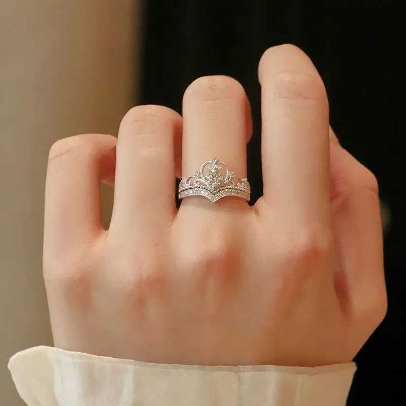 2PCS Fairy Sparkling Crown Rings for Women Teen Crystal Korean Adjustable Silvery Anniversary Gift Party Queen Ring Set JewelryXJ251025