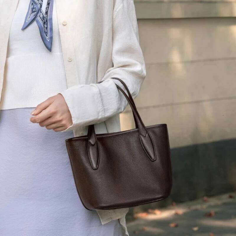 Women Large Capacity Commuter Vegetable Bucket Handbag Genuine Leather Tote Designer Female Shoulder Bags 251025