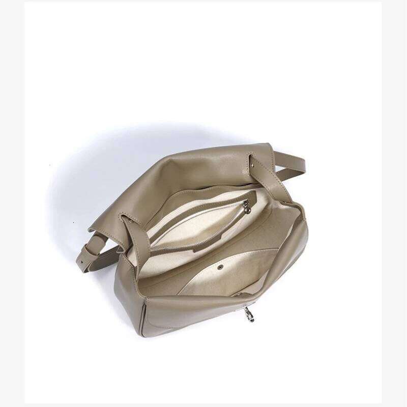 Vintage Genuine Leather Women Fashion Messenger Large Capacity Pretty Style Postman Shoulder Commuter Crossbody Bags Suotong251025