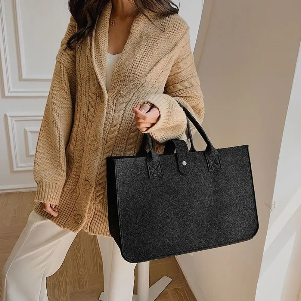 Portable Large Capacity Mummy Bag Women Felt Shoulder Simple Solid Color Messenger Handbag Travel Casual Crossbody Bags 251018