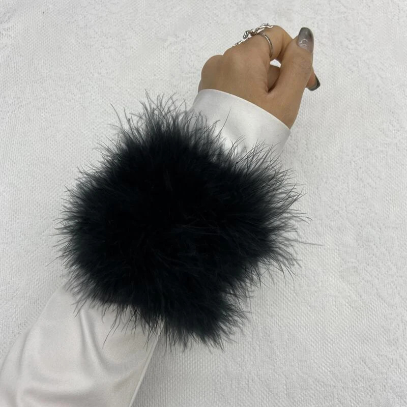 1PC Fluffy Ostrich Fur Wrist Cuffs Women Ostrich Feather Wrap Bracelet Slap Anklet Bracelet Cuffs Wrist Sleeves Winter Wristband 251023