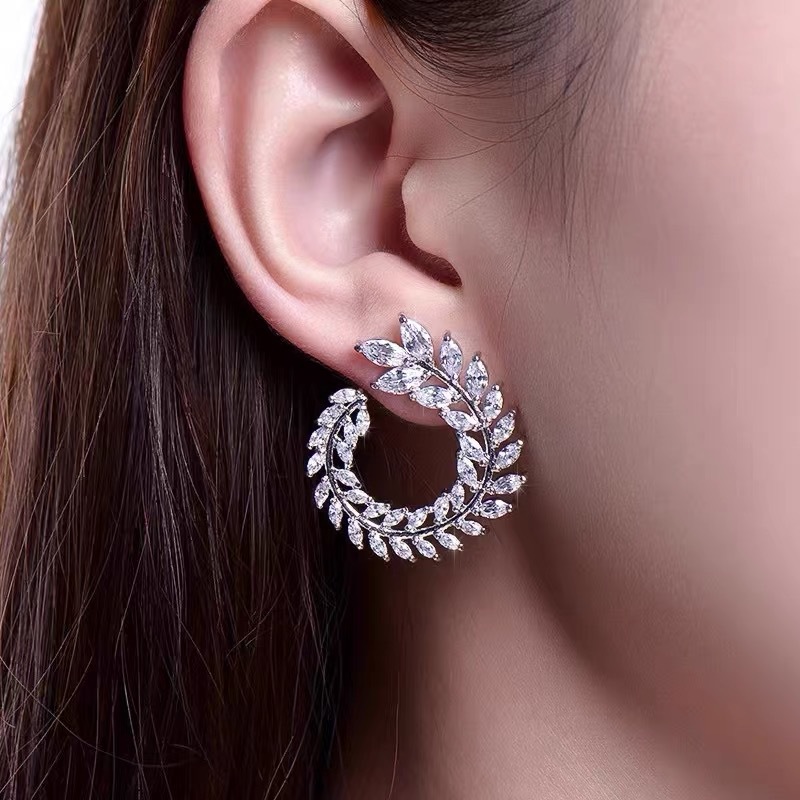 Designer Earring Steel Needle with AAA Zircon Earrings Olive Leaf Flower Stud Earrings for Women Earbone Dangle Fashion Gift Jewelry