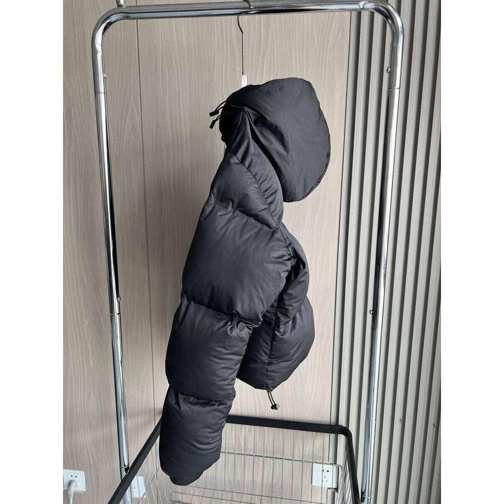 Fall/Winter 2025 New Women's Short Hooded Thick Cotton Jacket Pressed Rubber Sports Coat