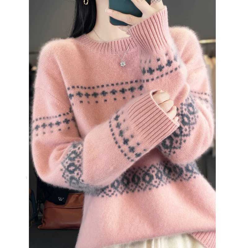 100 wool knitted pullover sweater hot selling Oneck jacquard sweater autumn and winter fashionable loose thick womens topT251025