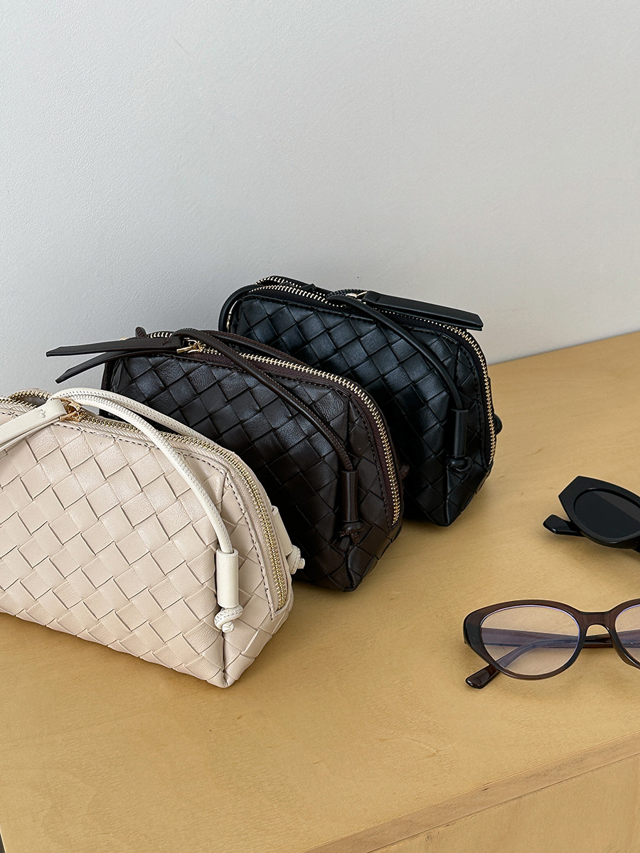 Luxury Brand Designer Bag Women's Bag 2025 New Fashion Woven Bag Underarm Hand Bag For Women Fashion Trend Elegant Commuter Shoulder Bag