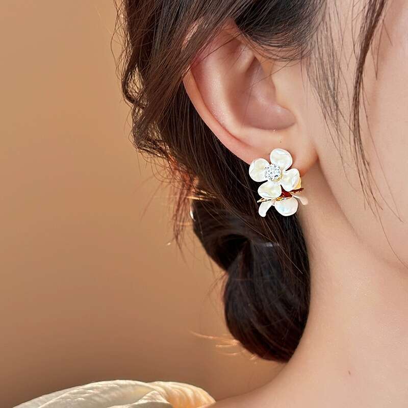 Double Flower Zircon for Women 2025 New Fashionable Elegant Earrings Light High-end Niche Ear Jewelry