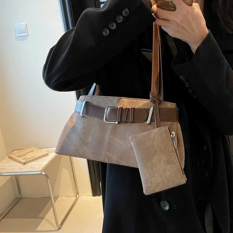 LEFTSIDE Small PU Leather Shoulder Bags for Women 2024 Winter Y2K Trend Female Fashion Underarm Bag Handbags and Purses Z251024