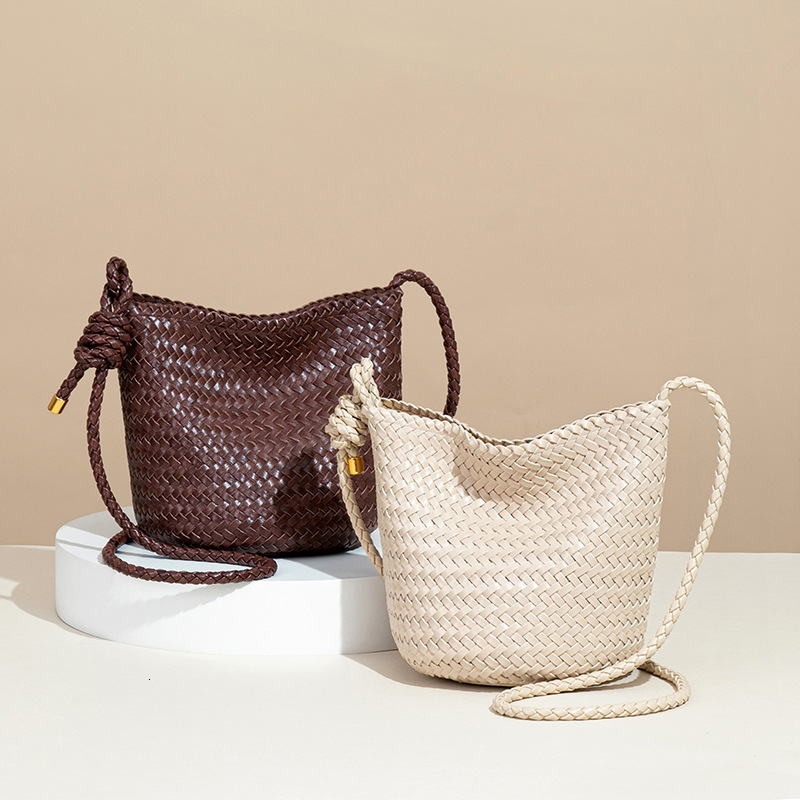 Korean Trend New for Women, Light Luxury High-End Handmade Woven Bucket Crossbody Bag