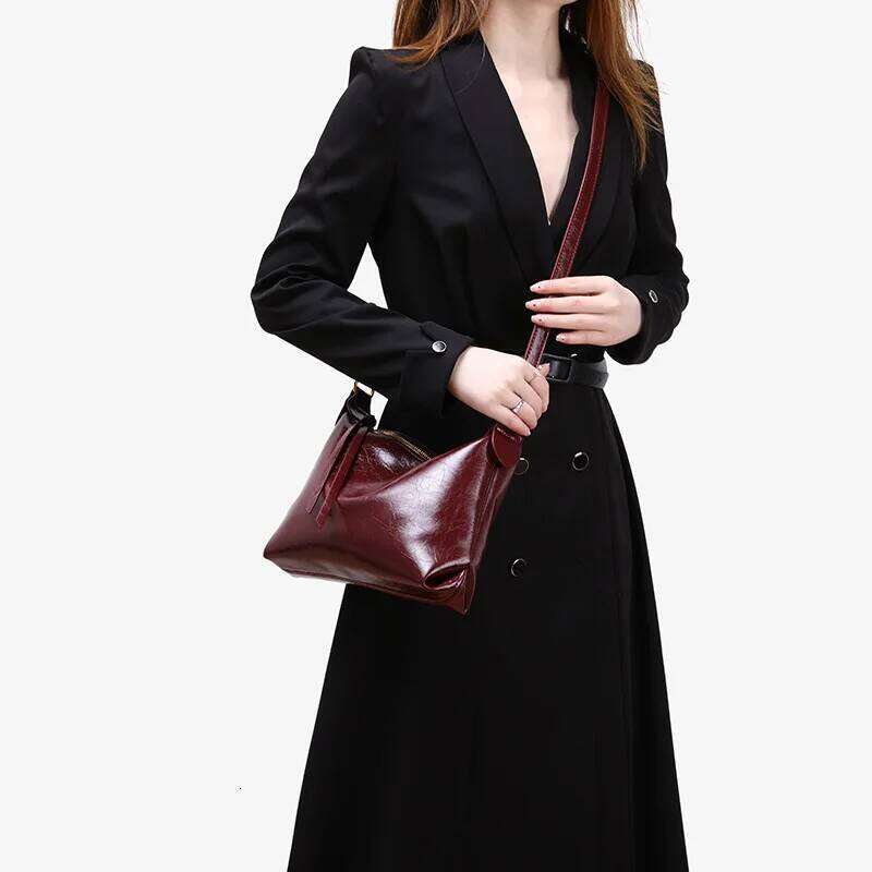 Vintage Pillow Design PU Leather Boston Handbag For Women Casual Large Capacity Shoulder Crossbody Bags Fashion Shopper Totes 251025