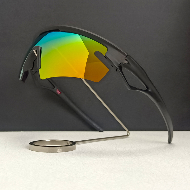 New sports and fashionable cycling sunglasses, outdoor sunshade and anti glare sunglasses, cool driving sunglasses