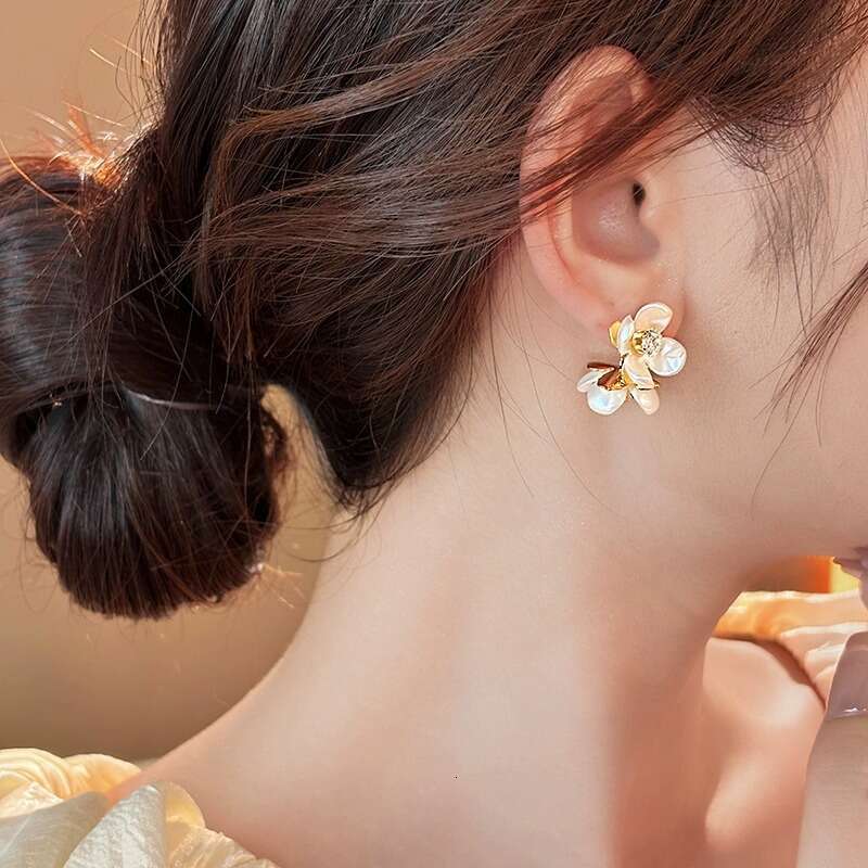 Double Flower Zircon for Women 2025 New Fashionable Elegant Earrings Light High-end Niche Ear Jewelry