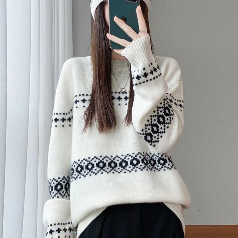 100 wool knitted pullover sweater hot selling Oneck jacquard sweater autumn and winter fashionable loose thick womens topT251025