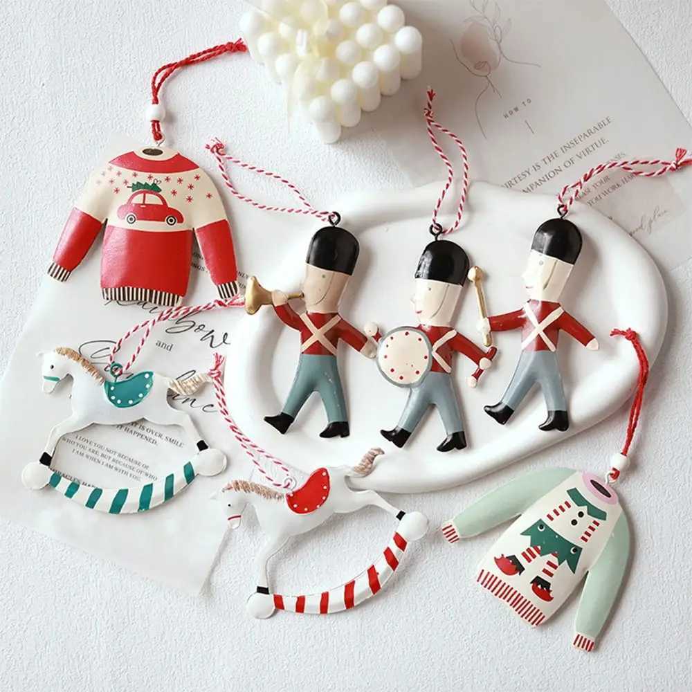 Christmas Hanging Pendants Soldiers Doublesides Painted Xmas Tree Decor Festival Favors Iron Art Embellishment Party Supplies C251024