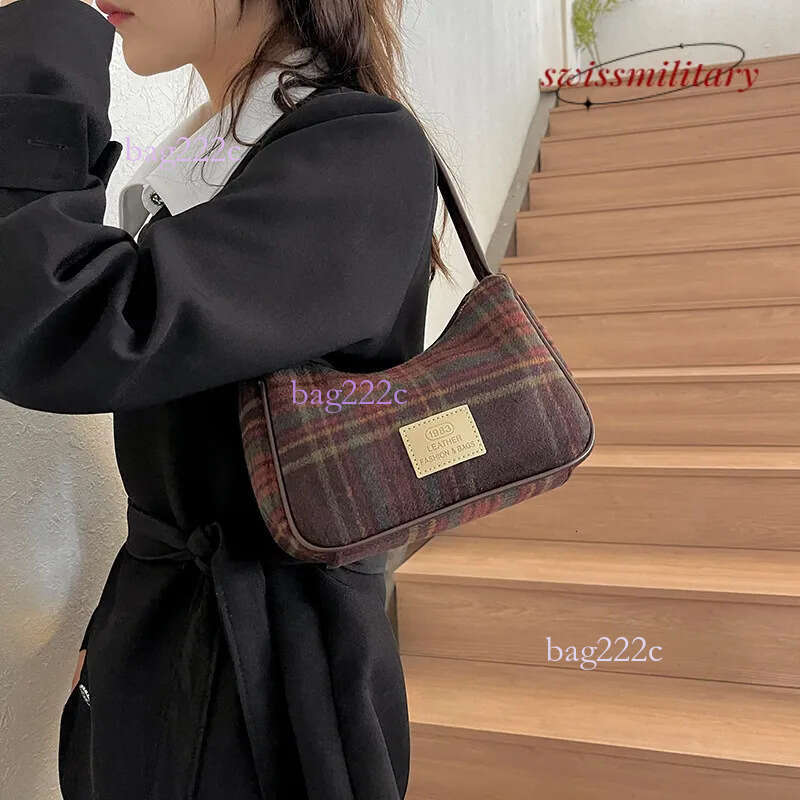 Spring Crowd Design Woven Small Women's New Popular One Shoulder Underarm Super Hot Handheld Bag H7.18#26