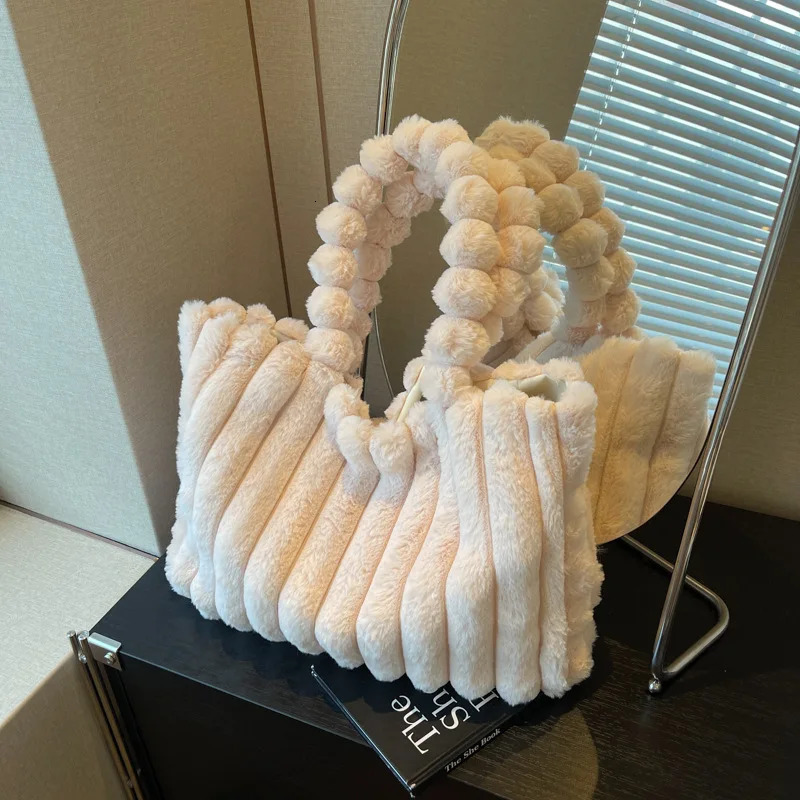 Large Capacity Plush Tote Bag Stiped Faux Fur Shoulder Womens Soft Fluffy Handbag 251018