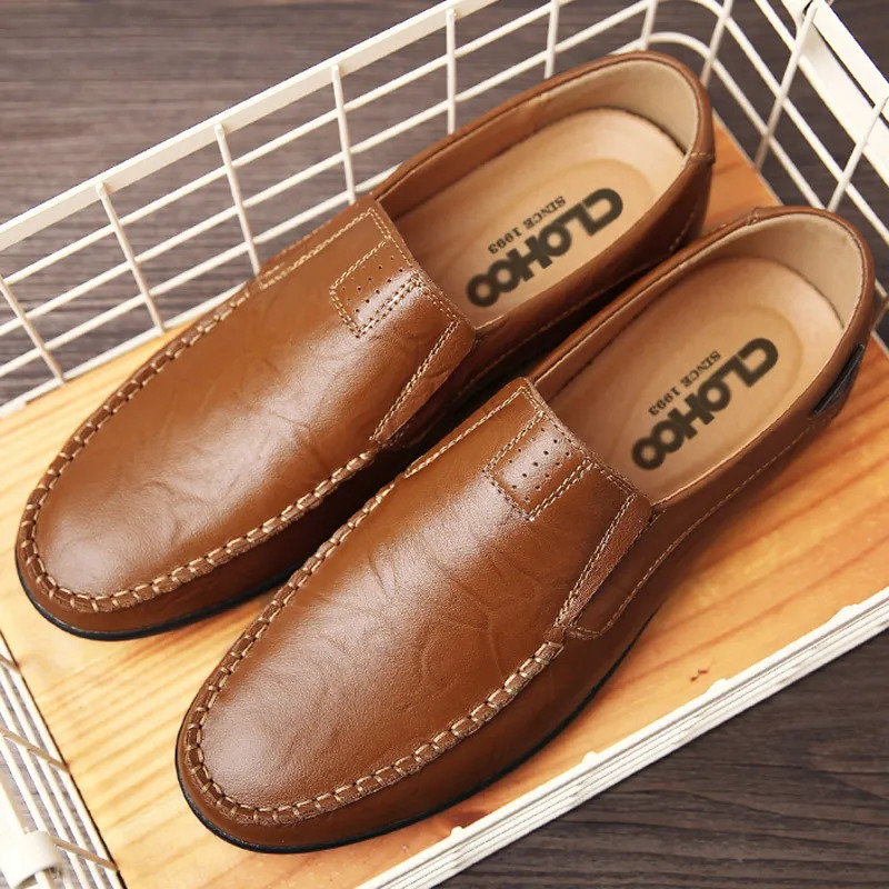 CLOHOO Mens Handmade Casual Loafers AntiSlip Comfortable SlipOn Driving Comfortable Leather Shoes 251023