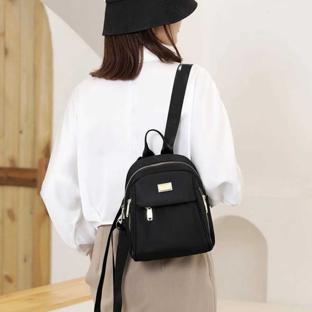 Fashion Backpack New Lightweight College Student Backpack Leisure Large Capacity Travel Backpack Oxford Cloth W251025