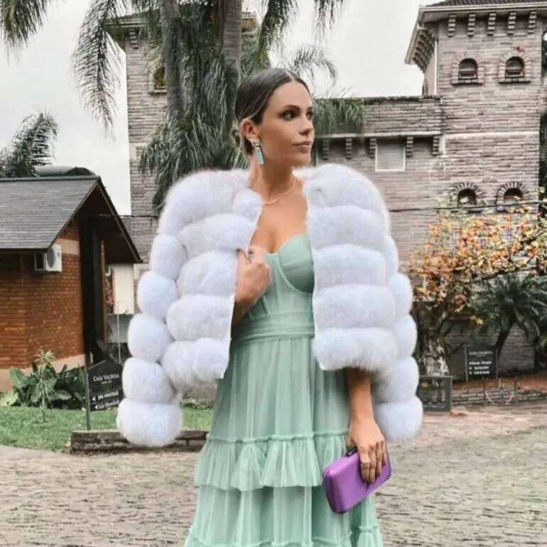 Women's Fashion Coat Super Hot Autumn Winter Women Short Faux Fox Fur Fluffy Jacket High Quality Top Ladies Furry Coats