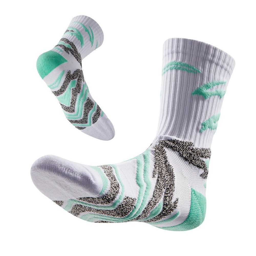 3 Pairs Premium Quality Long Training Socks Non Slip Athletes Moisturewicking Socks Outdoor Golf Racing Cycling Socks Footwear Y251024