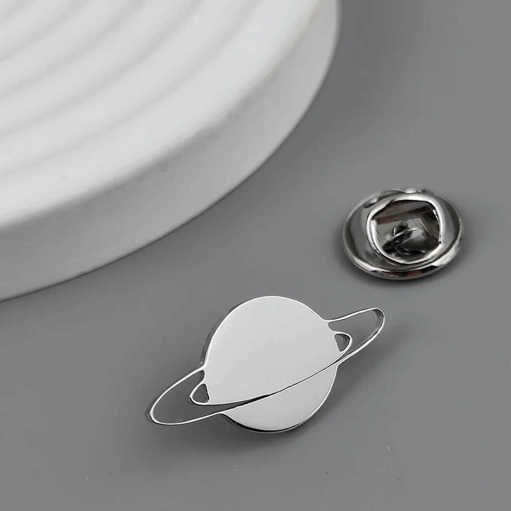 2025 18K goldplated stainless steel brooch planetary orbit design fashionable lapel pin gift for friends J251115