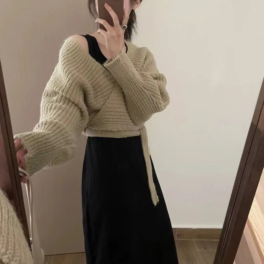 2025 Hollow Out Spring Womens Clothing Retro Trend Blue Zipper Striped Knitted Cardigan Top Jacket Female Clothing Men 251013