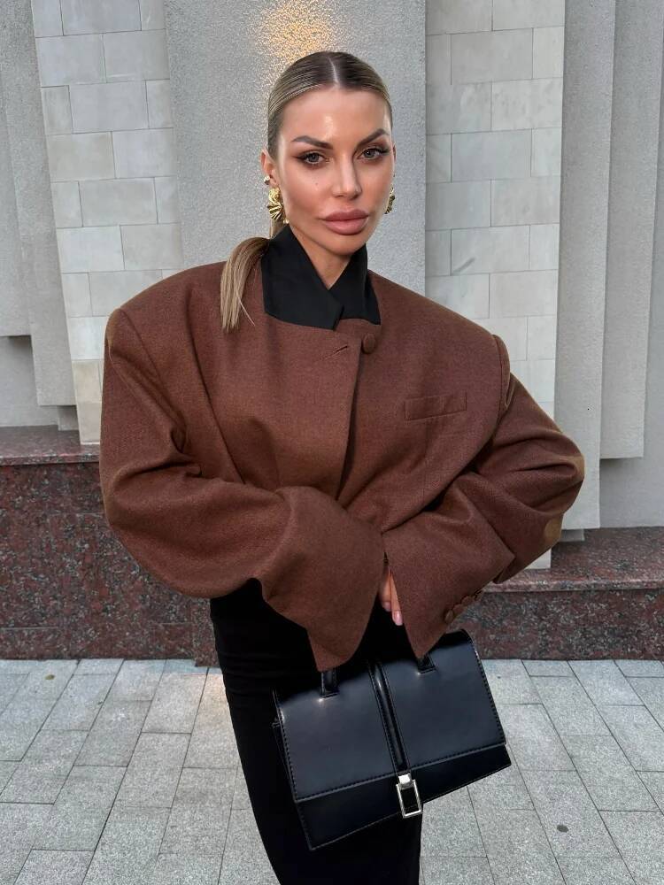 Chic Women Contrasting Loose Jacket Elegant Stand Collar Full Sleeves Single Breasted Coats Autumn Female Street Outwears dongdumaoyi