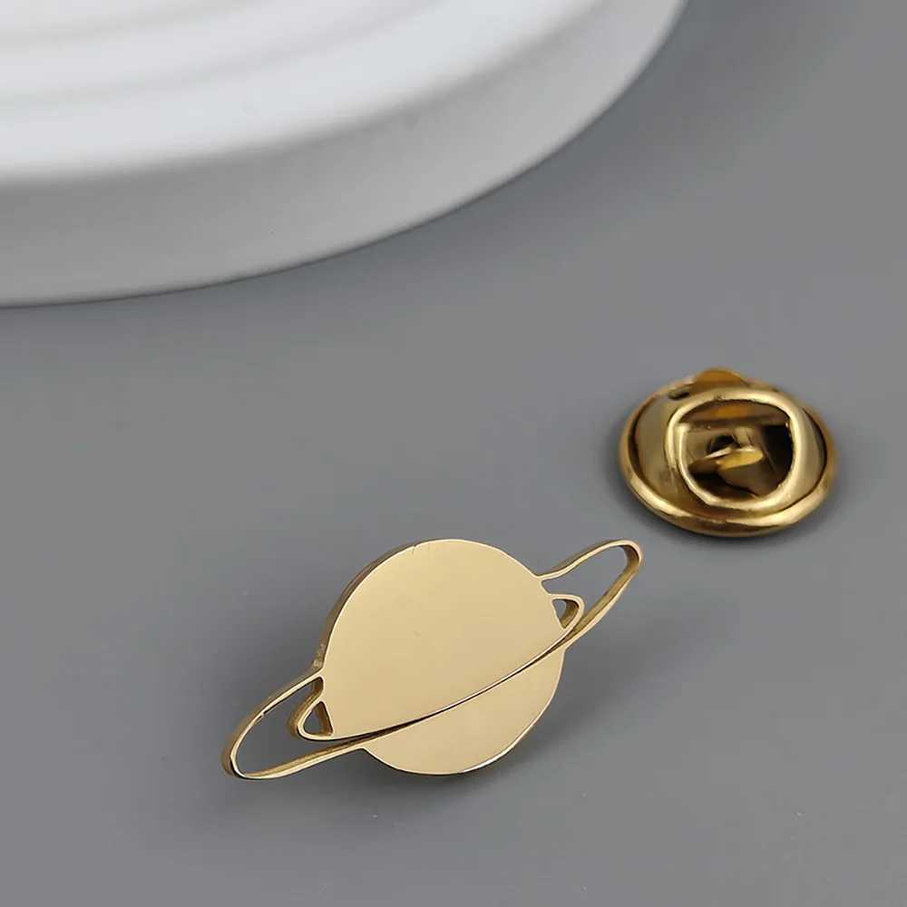 2025 18K goldplated stainless steel brooch planetary orbit design fashionable lapel pin gift for friends J251115