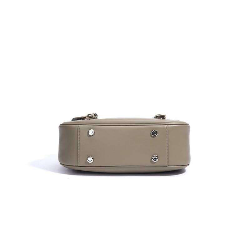 Vintage Genuine Leather Women Fashion Messenger Large Capacity Pretty Style Postman Shoulder Commuter Crossbody Bags Suotong251025