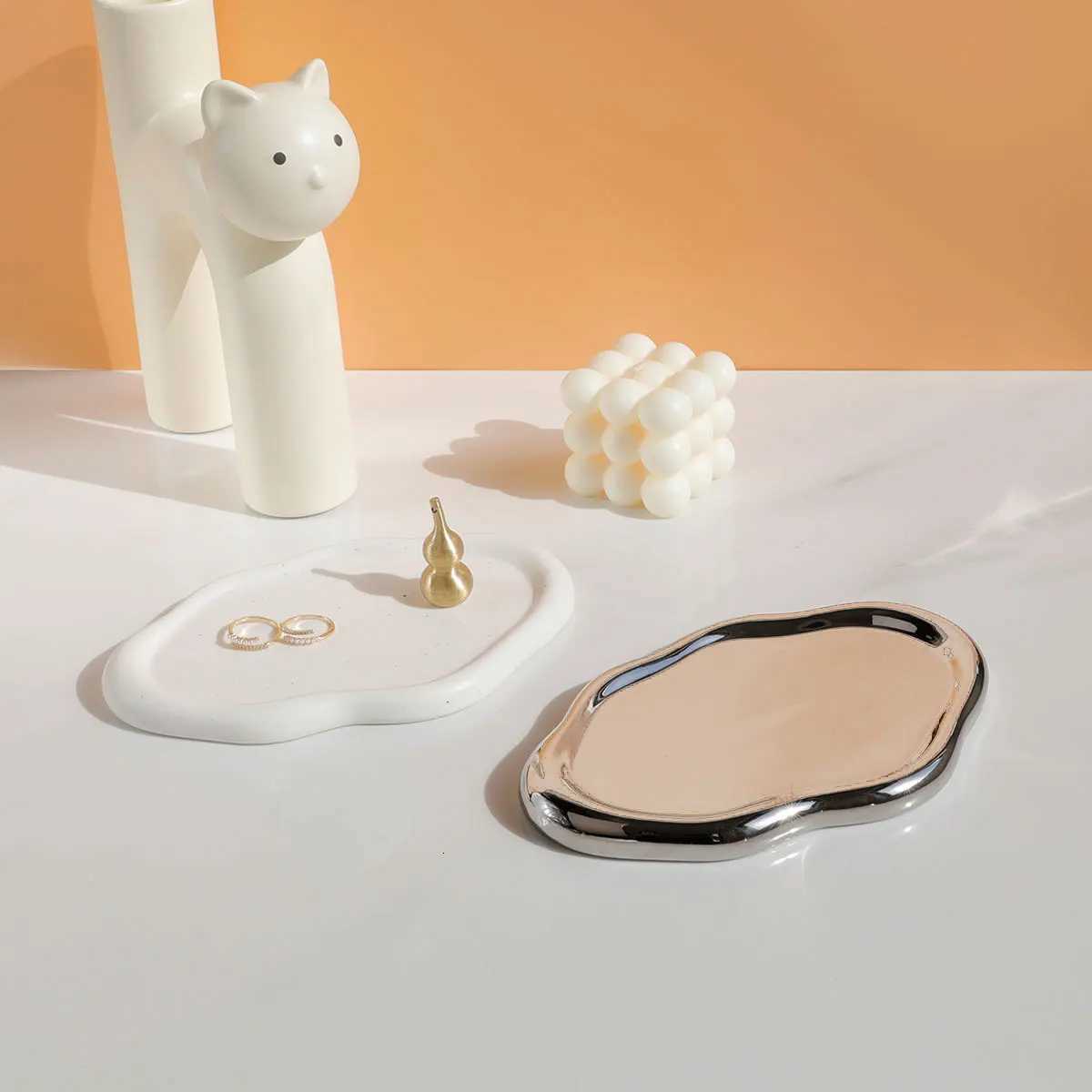 Simple ceramic dinner plate decorative plate creative cloud tray kitchen living ro he jewelry storage plate cloud plate Y251025