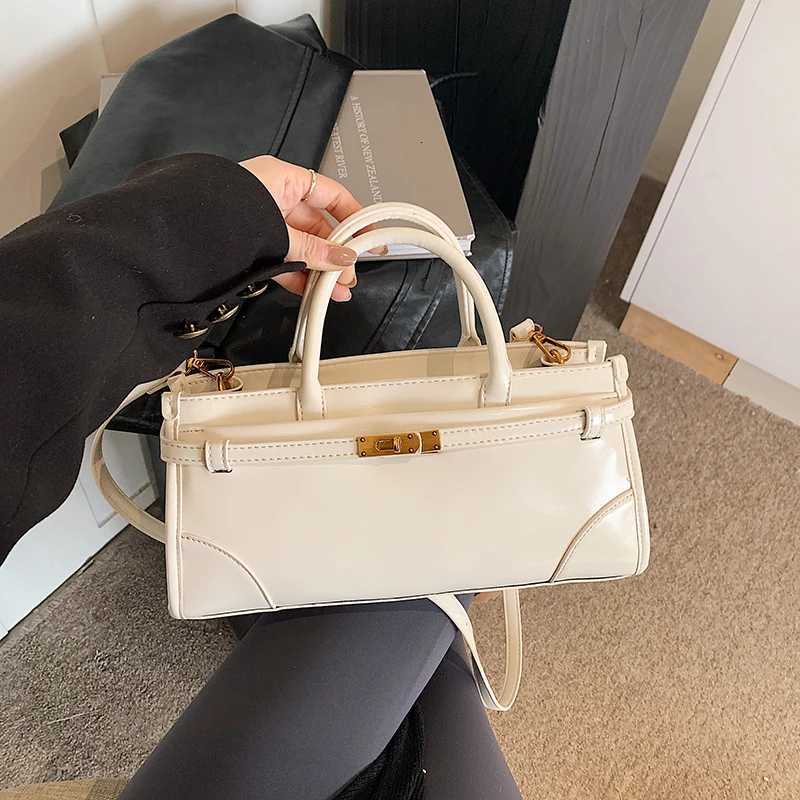 LEFTSIDE Small Pu Leather Crossbody Bags Lady Short Handle Shoulder Bag for Women 2024 New Simple Y2K Retro Handbags and Purses Z251024