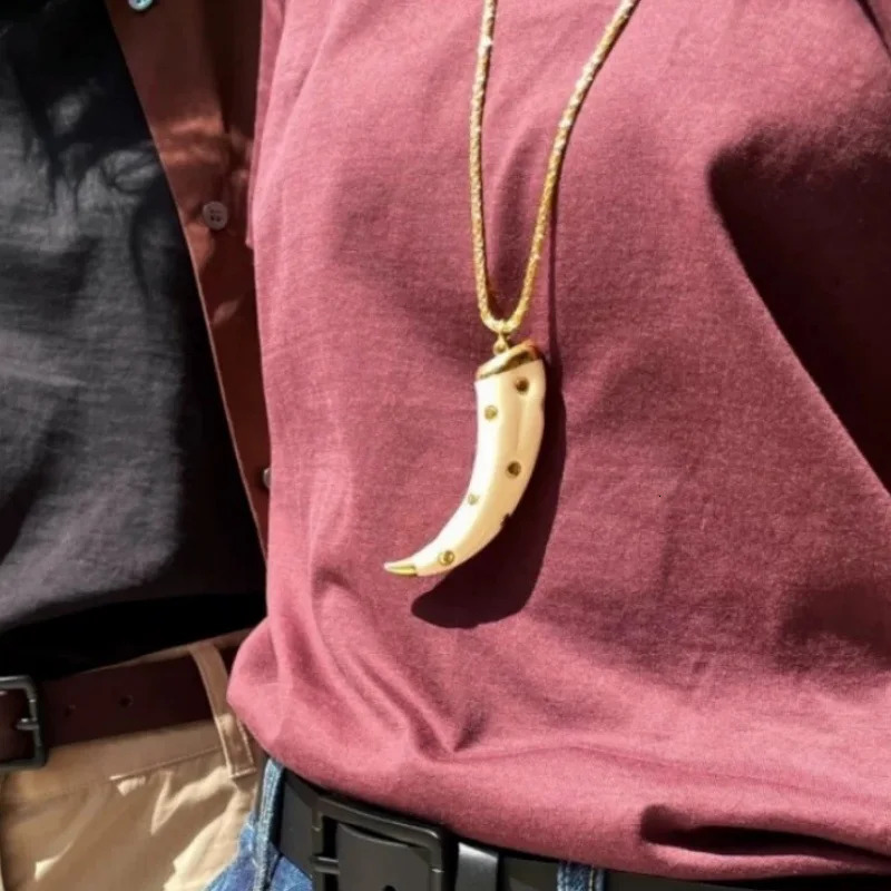 Doublesided horn pendant necklace 251023
