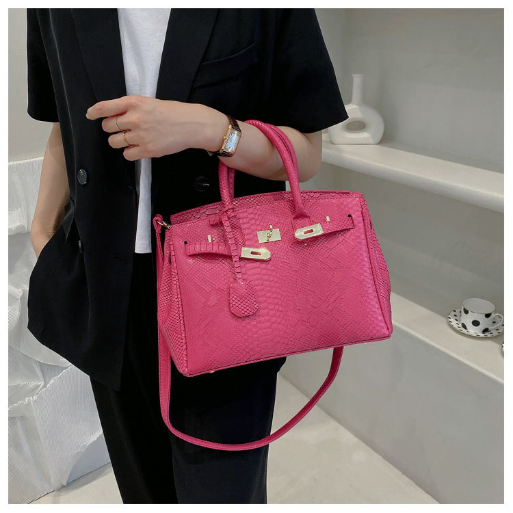 Luxury Bag 2025 New Western Retro Snakeskin Print Women Bag Large Capacity Tote Shoulder Crossbody Bag Free Shipping