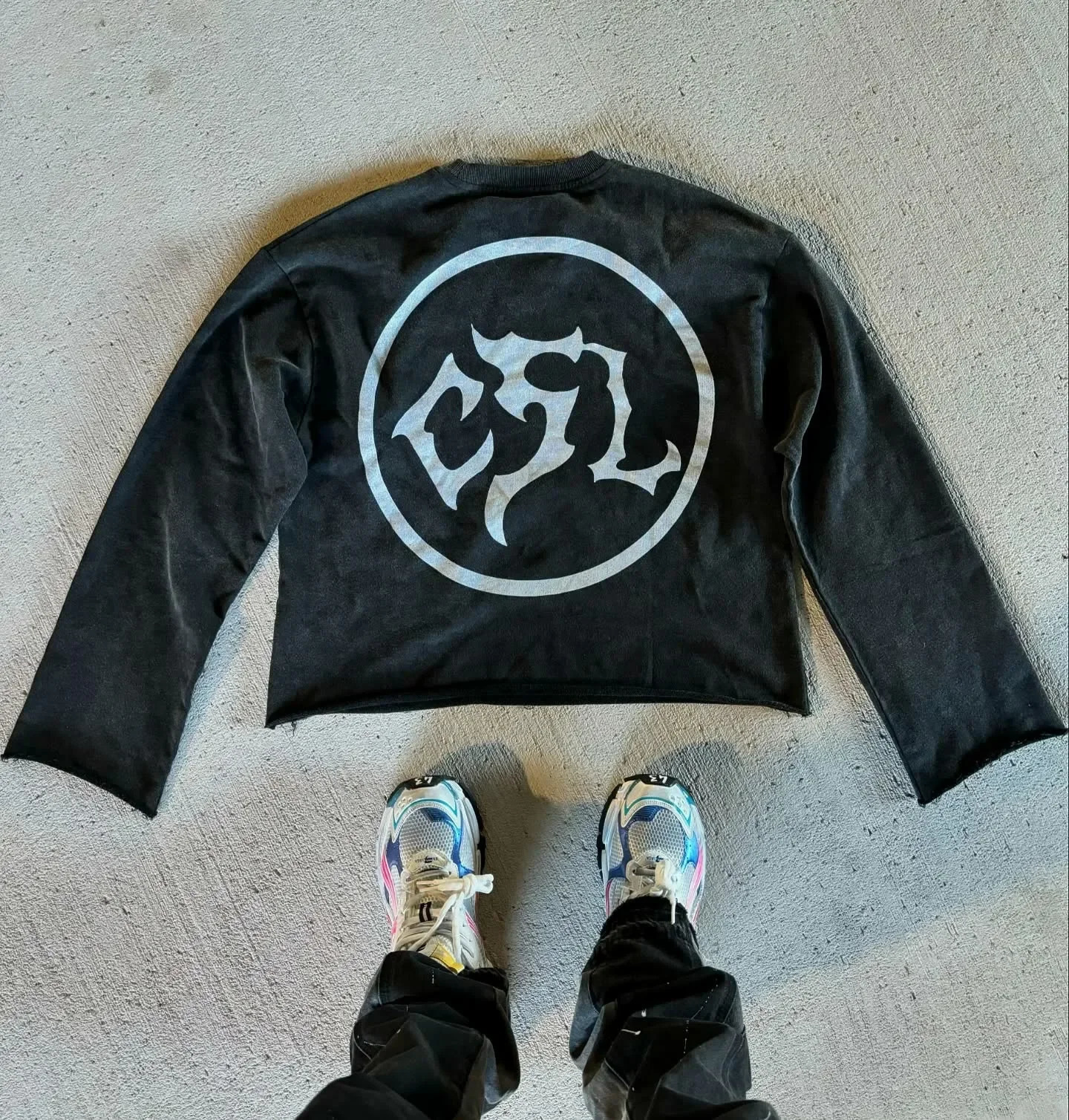 Y2K Fashion Trend Long Sleeves T Shirt Goth Cotton Black Oversized Top Harajuku Finger Graphic Print T Shirt Men Women Clothing 251020