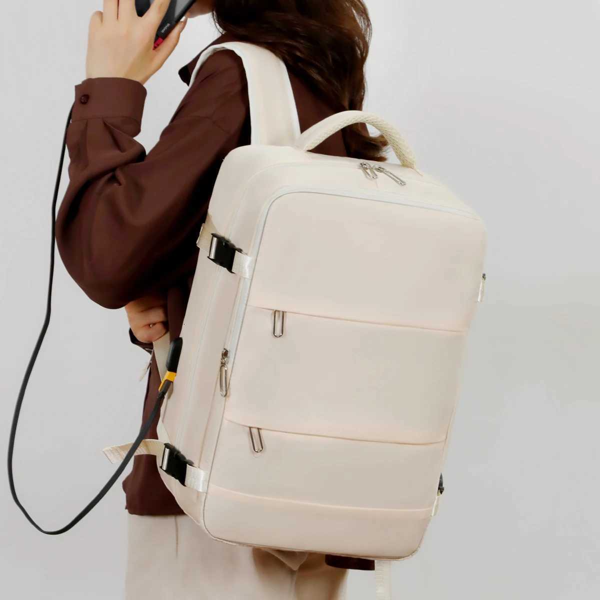 Light Travel Backpack Womens Backpack Travel Mens Outdoor Commuting Large Capacity Junior High School High School Student Bag Computer Bag Business W2