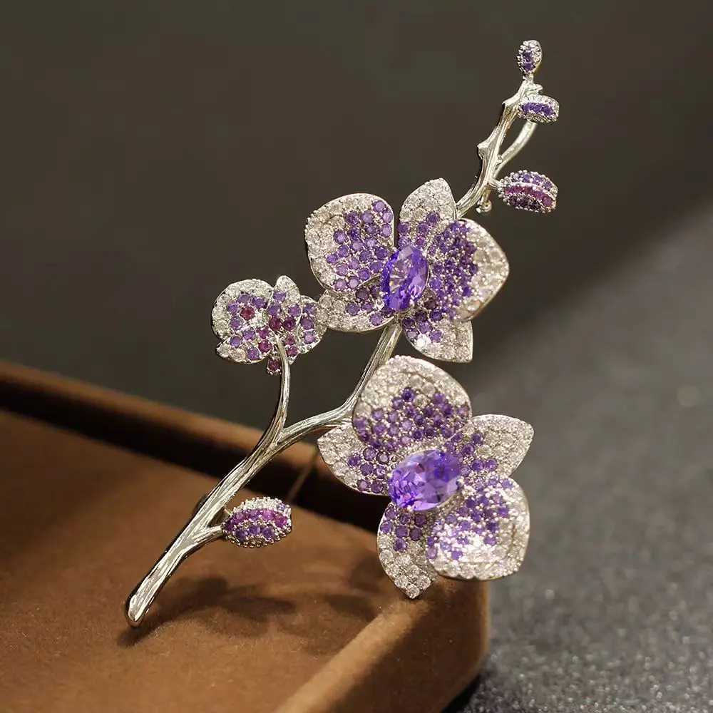 Orchid Butterfly Brooch Exquisite Floral Corsage Pin for Women Luxury Winged Bloom Jewelry Elegant SuitEvening Gown Accessories J251115