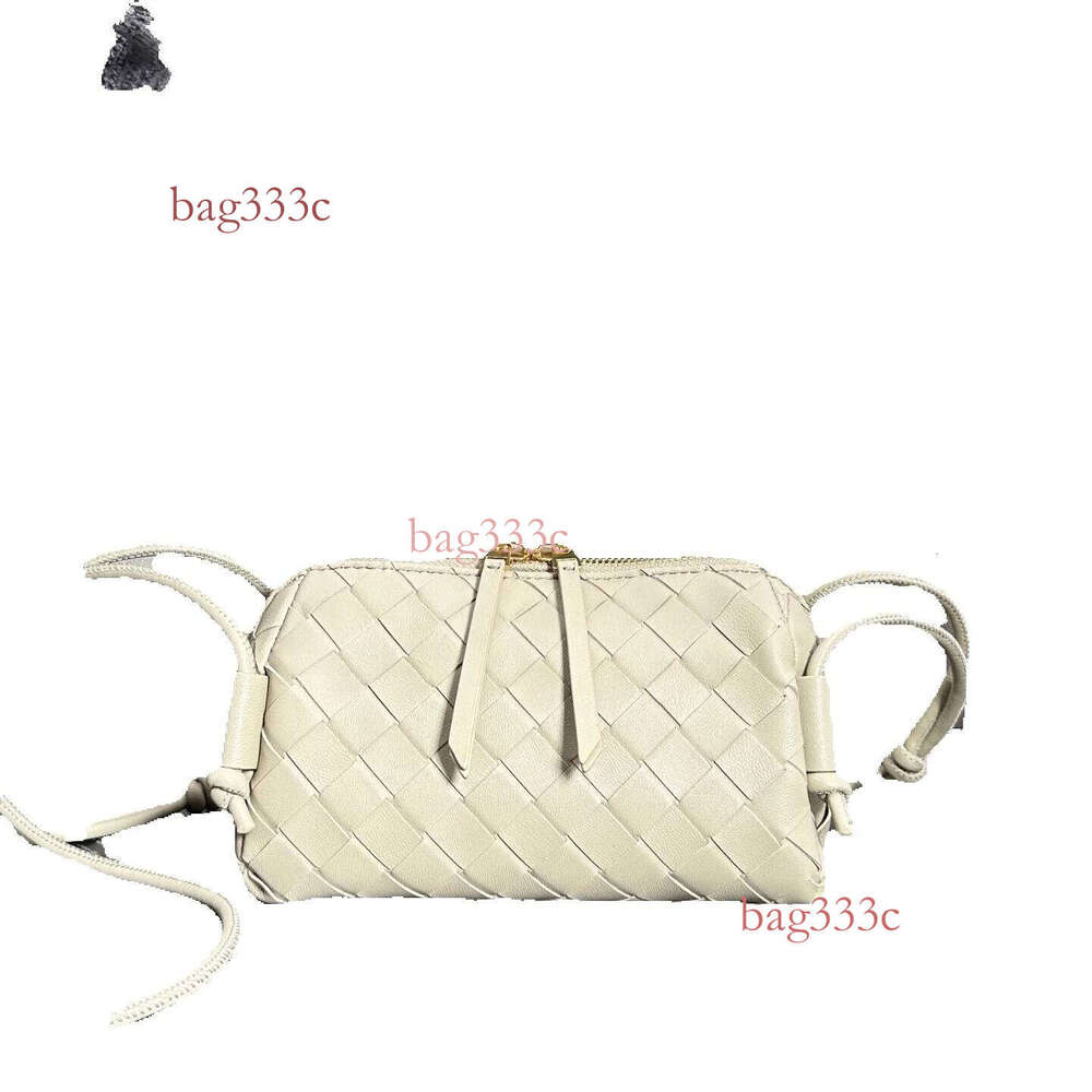 New Handmade Woven Shell Single Shoulder Crossbody Cloud Handbag Knotted Zipper Small Square Bag Cowhide Woven B Bag