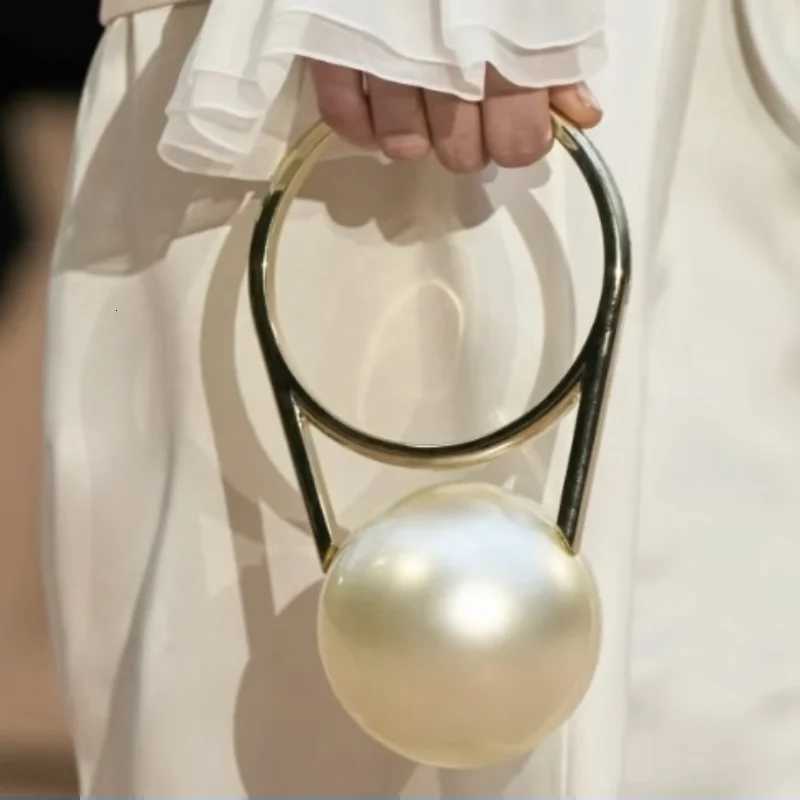 Luxury Designer Evening Clutch With Ball Handle Acrylic Women Handbag Creative Highend Bowling Wedding Purses Party Tote Ladies Z251024