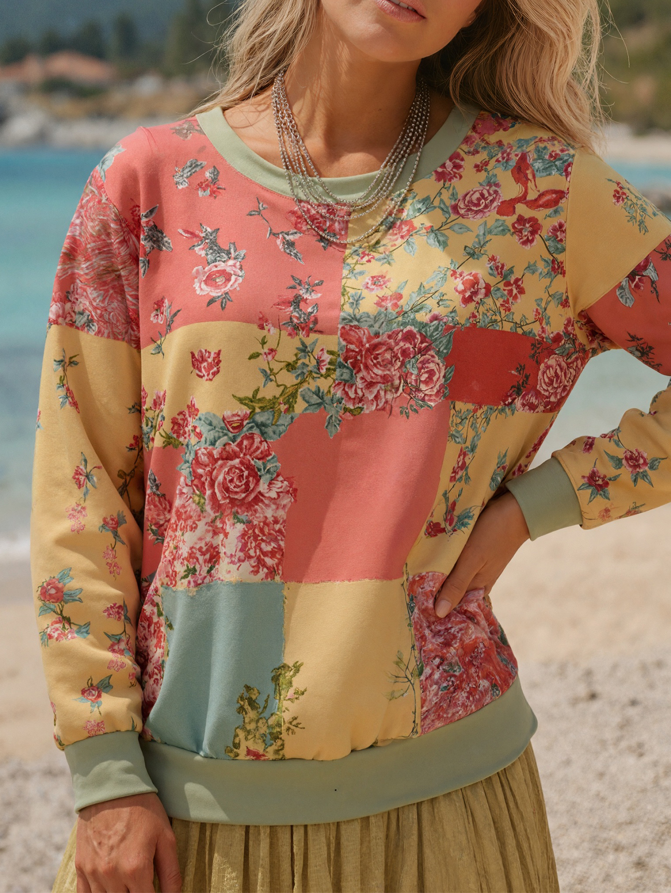 Autumn Winter New Fashion Ethnic Retro Thin Long Sleeve Floral Printed Crew Neck Top, Milk Silk Casual Versatile Women's Top, S-XXL Mixed Color--