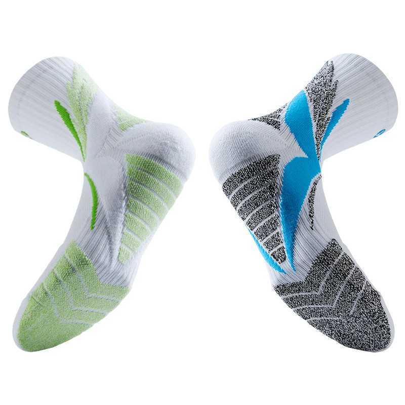 3 Pairs Pack Professional Basketball Socks for Men Thick Non Slip Outdoor Cycling Climbing Running Socks Breathable Y251024
