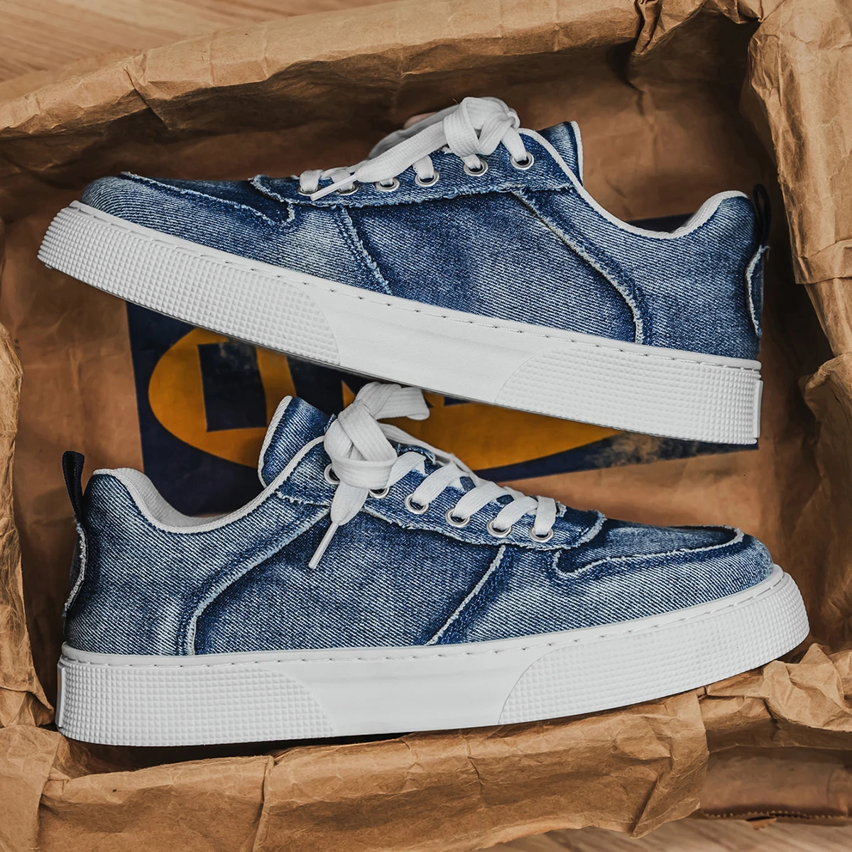 mens casual sneakers trendy versatile fashionable durable skateboarding shoes canvas shoes large size mens sho 251023