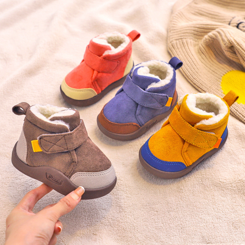 Winter fashion designer wool lined baby walking shoes with anti slip soft soles, baby cotton outdoor boots for boys and girls, and children's sno