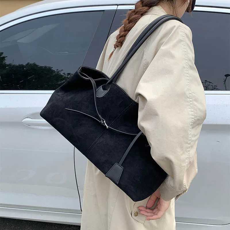 LEFTSIDE Womens PU Leather Shoulder Bag 2025 Winter New Fashion Retro Underarm Bag Luxury Brand Designer Handbags Tote Bags Z251024