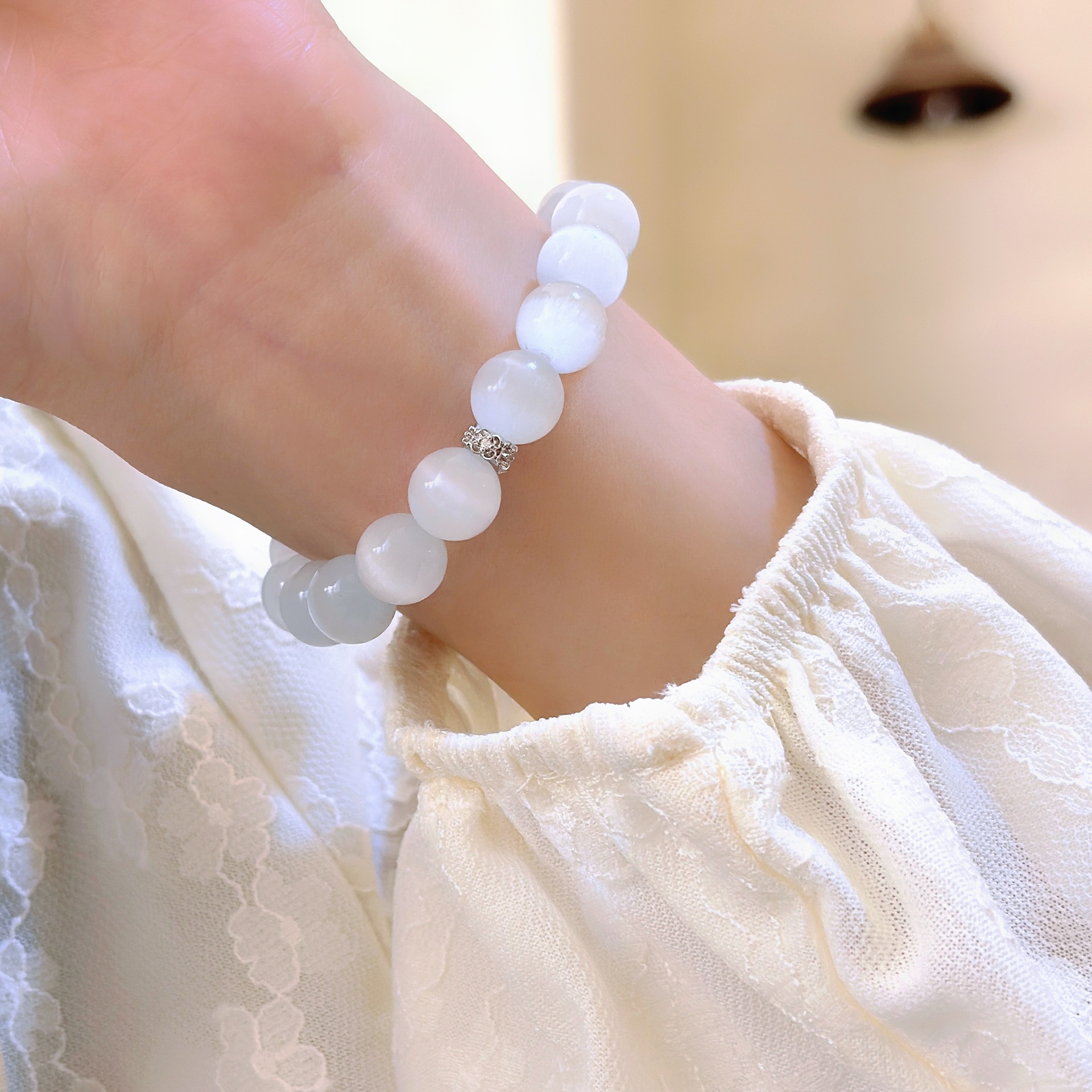 Elegant Ice Species Cat Eye Bead Necklace with Vintage Charm Ideal for Besties