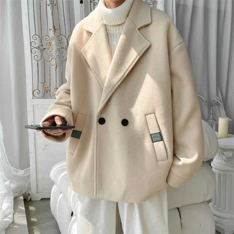Winter Beige Black Woolen Coat Men Warm Fashion Casual Double Breasted Woolen Jacket Mens Korean Loose Short Woolen Coat MenT251025