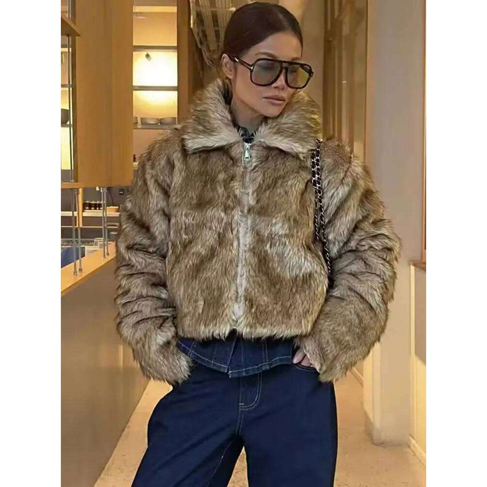 Women Winter Warm Faux Fur Coats Lapel Long Sleeve Zipper Jacket Female Fashion High Street Short Coat Outerwear