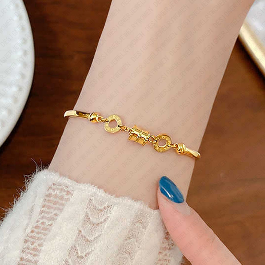 Designer Bracelet Bracelet for Women Stainless Steel Bracelets Gold Bangle Delicate Bangles Luxury Jewlery Designer for Women Elegant Timeless Fashion